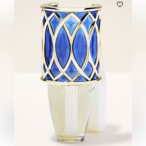 Bath & Body Works Blue Geometric
Scent Control Nightlight Wallflower Plug